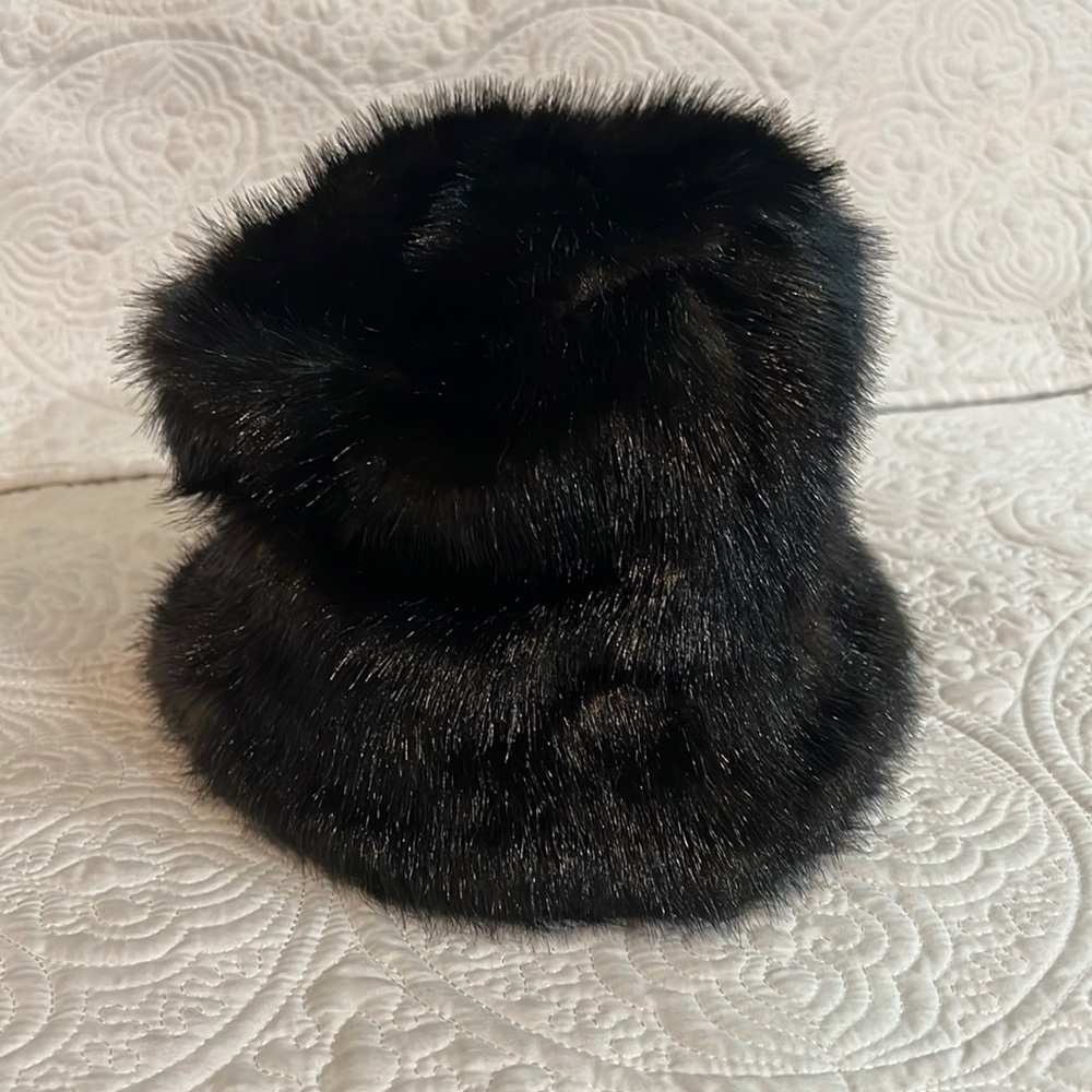 New Directions‎ faux fur hat